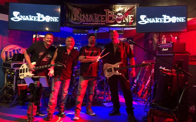 <h1 class="tribe-events-single-event-title">SnakeBone @ Fat Jack’s Oyster & Sports Bar (Texarkana)</h1>